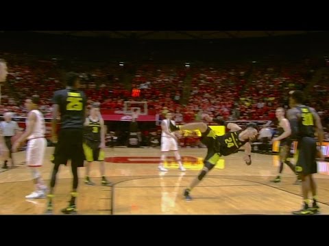 Oregon&#039;s Dillon Brooks Flops, Gets Booed vs. Utah | CampusInsiders