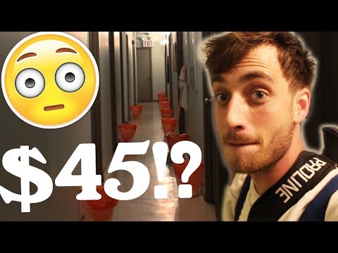 I Slept The Night At CHEAPEST NYC Hotel. What It&#039;s Like. (OMG) Cheapest NYC hotel